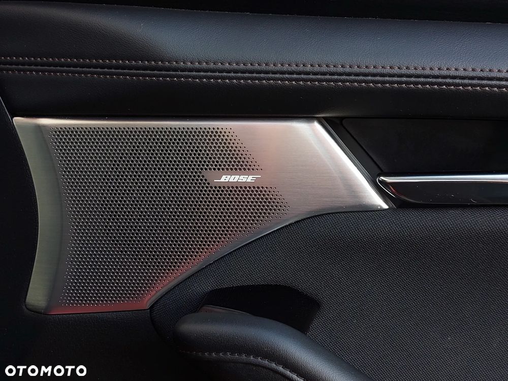 Mazda 3 2.0 mHEV Hikari - 16