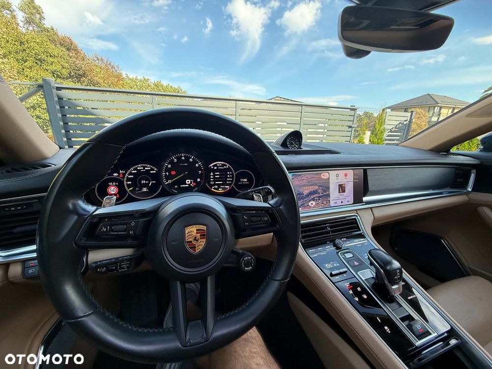Porsche Panamera 4 Platinum Edition - 32