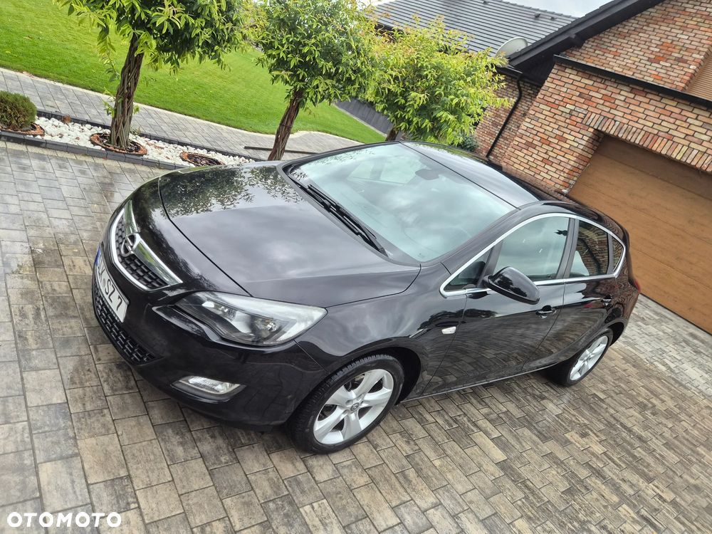 Opel Astra 1.4 T Cosmo - 12