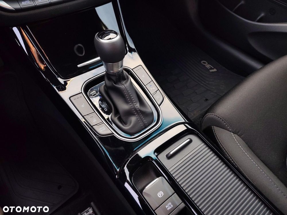 Hyundai i30 1.5 T-GDI 48V Smart DCT - 23