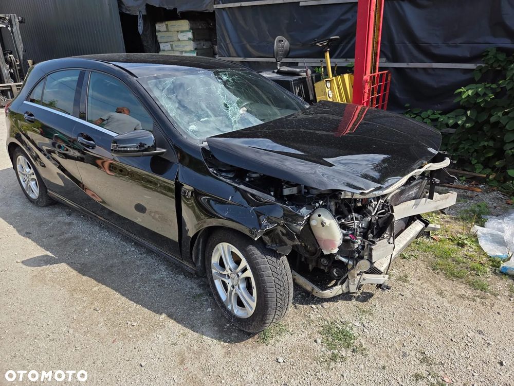 Mercedes-Benz Klasa A 180 (BlueEFFICIENCY) - 6