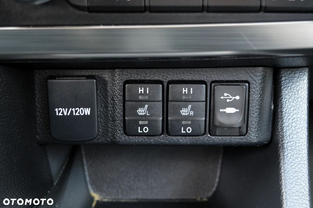Toyota Auris 1.6 Premium + - 19