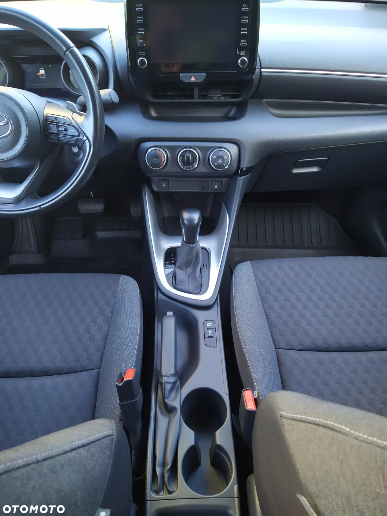 Toyota Yaris 1.5 Comfort CVT - 15