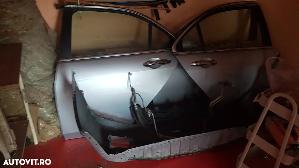 Dezmembrez Honda Accord 2.0 benzina, 2005, 115000 km, volan pe stanga - 1