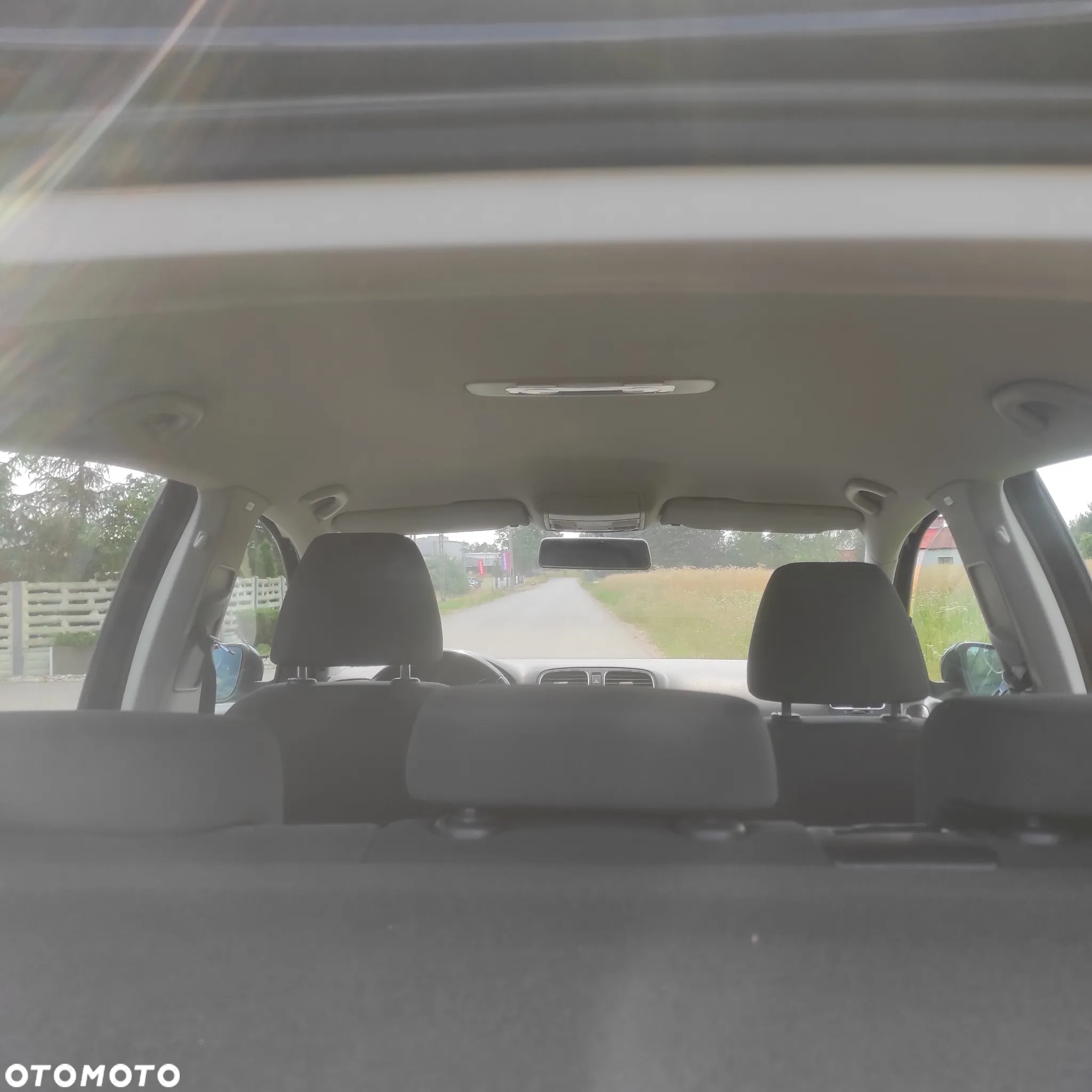 Volkswagen Golf - 22