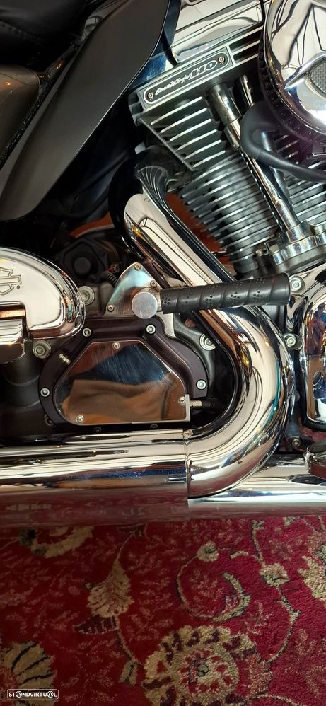 Harley-Davidson Road Glide CVO - 7