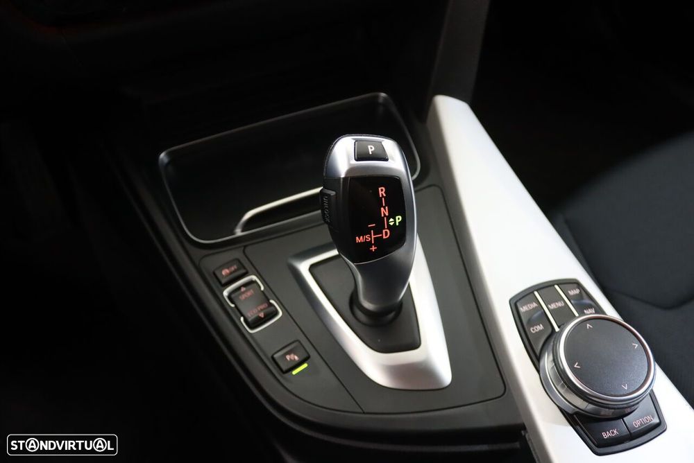 BMW 320 d Advantage Auto - 24