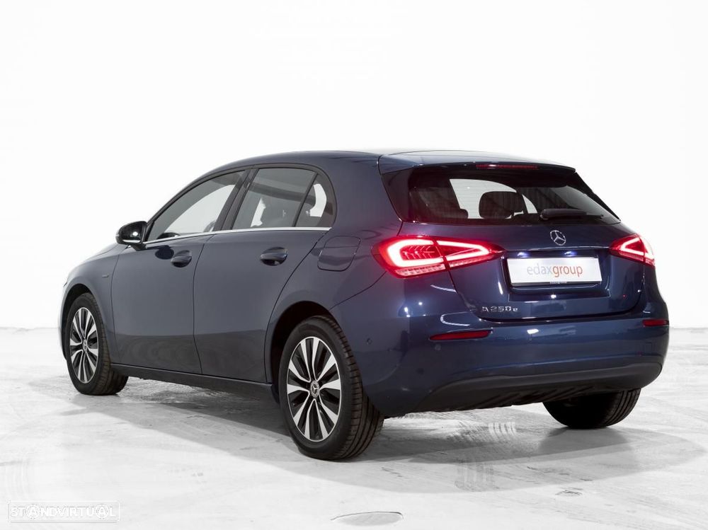 Mercedes-Benz A 250 e Style Plus - 4