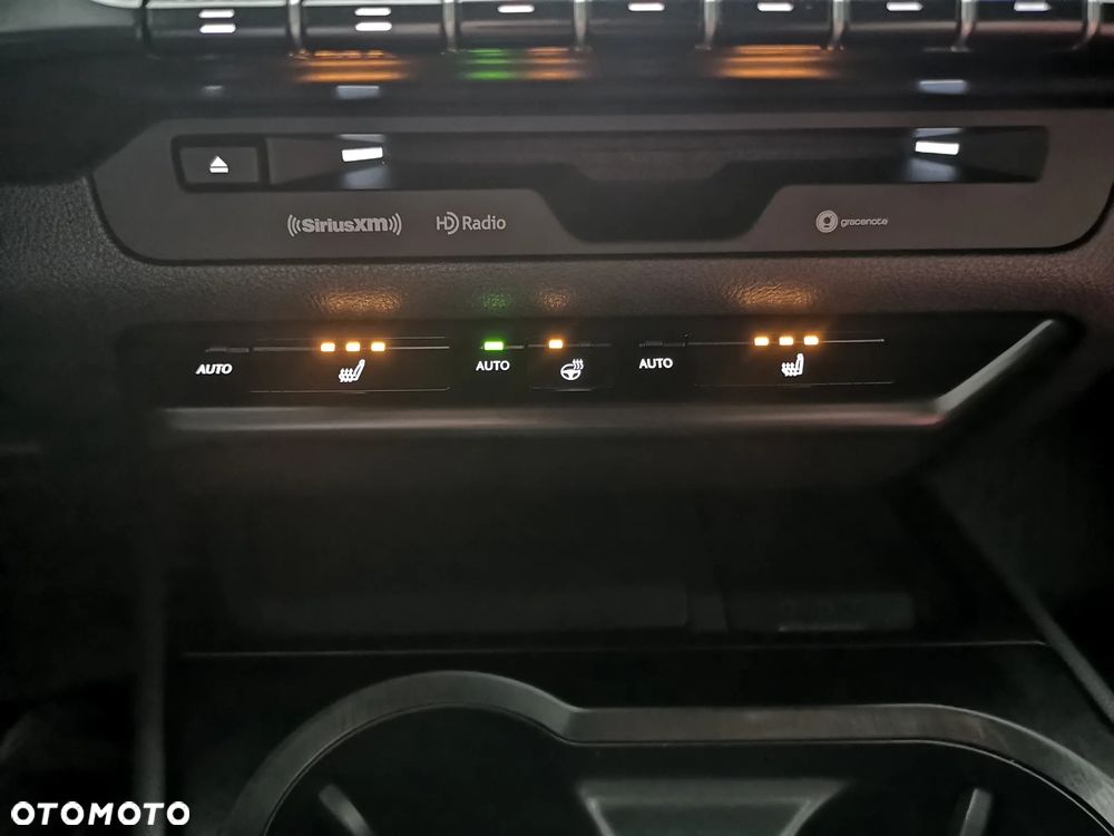 Lexus UX - 18