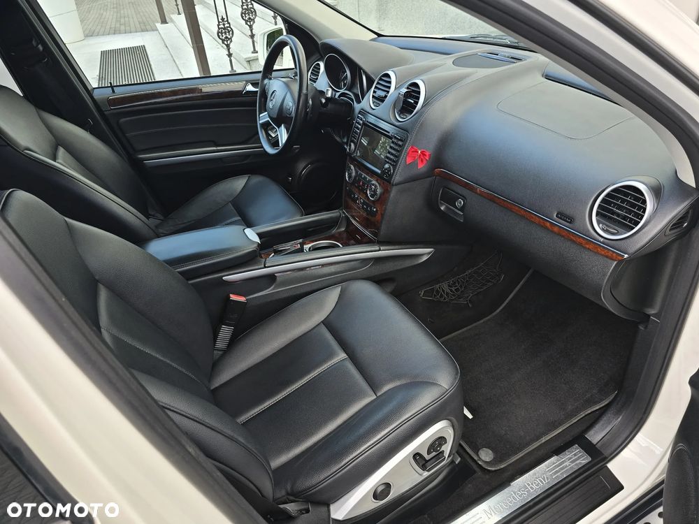 Mercedes-Benz GL 350 BlueTEC 4Matic 7G-TRONIC Grand Edition - 12