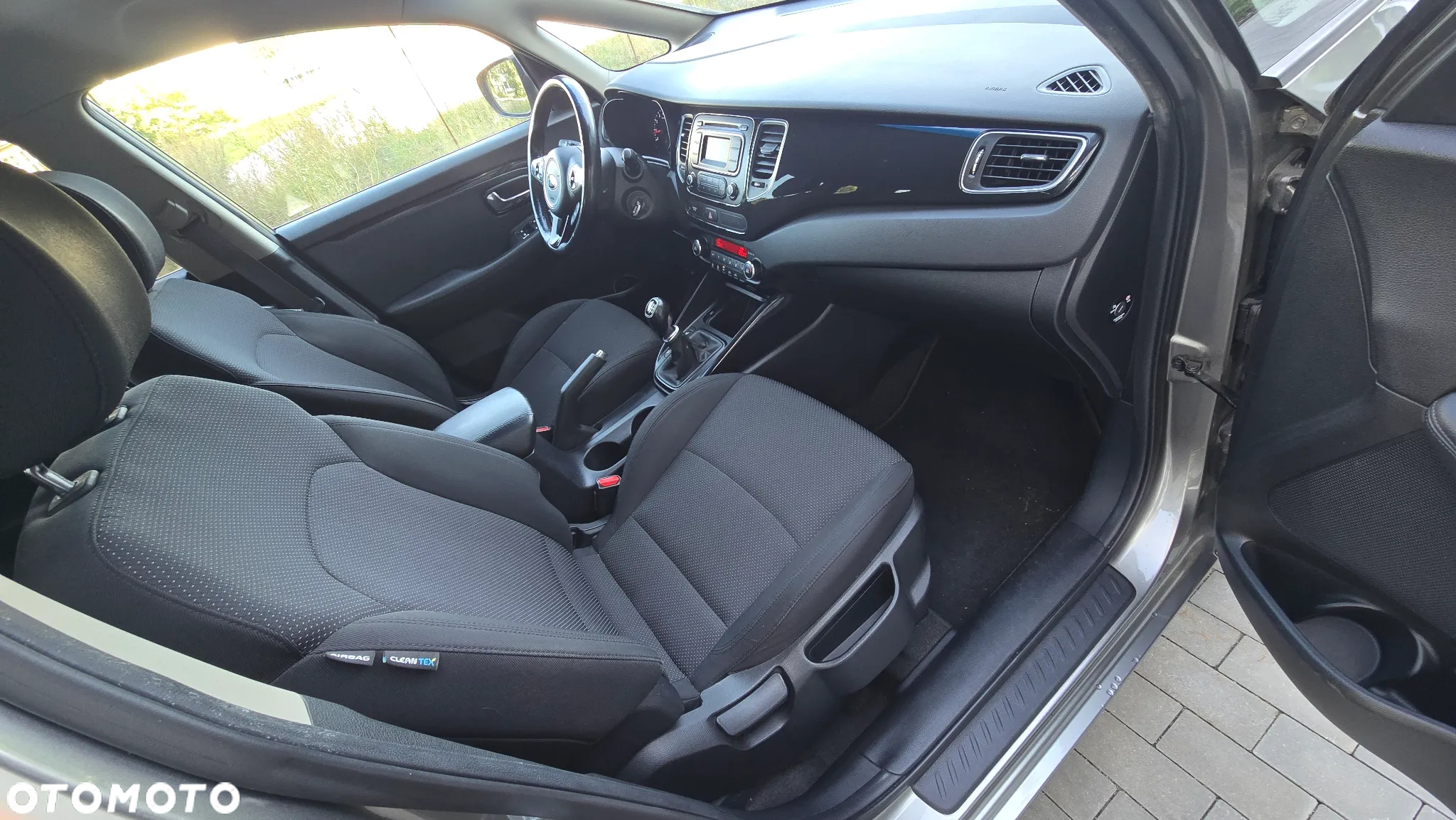 Kia Carens 1.6 GDI Edition 7 - 17