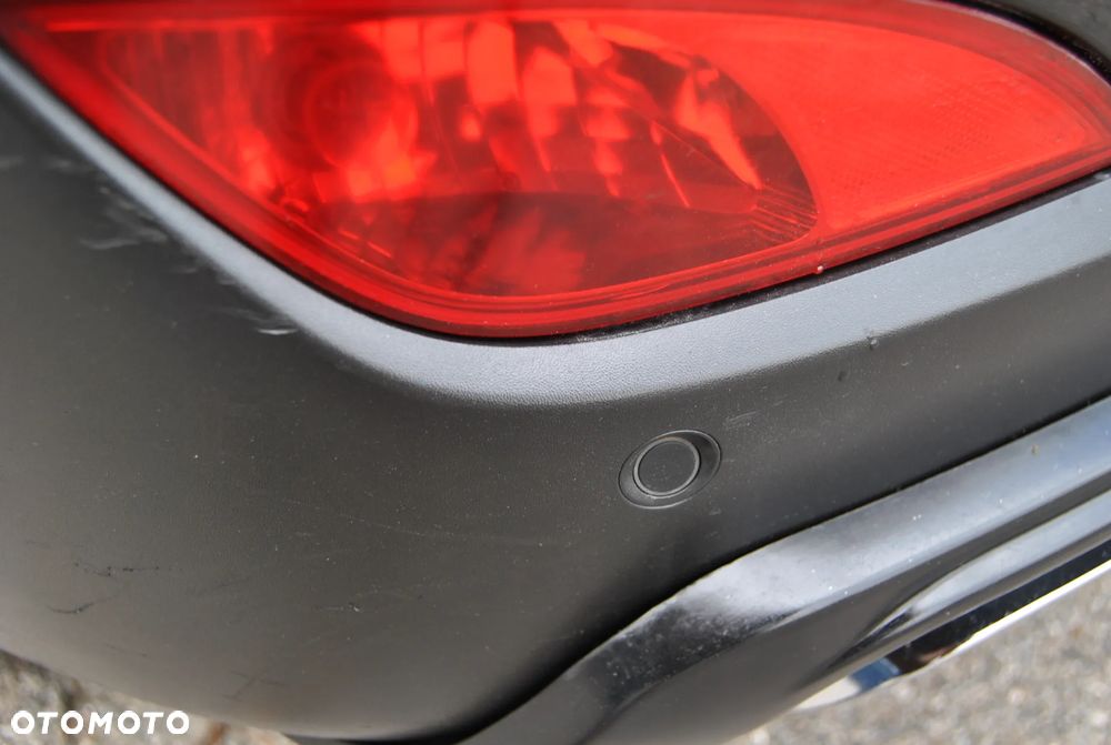 Hyundai ix35 1.7 CRDi 2WD Fifa World Cup Edition - 28
