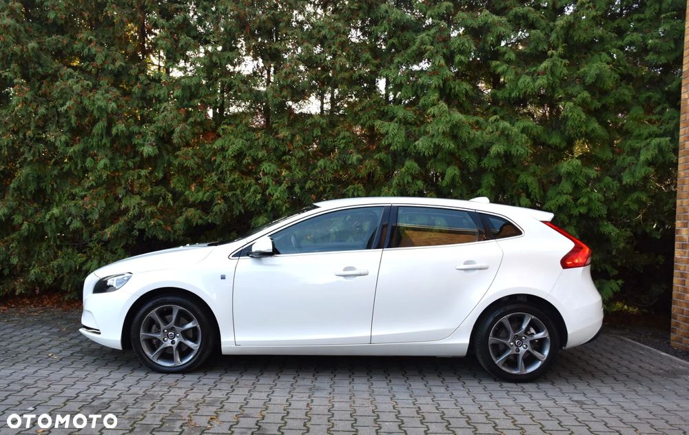 Volvo V40 D2 Drive-E Ocean Race - 5