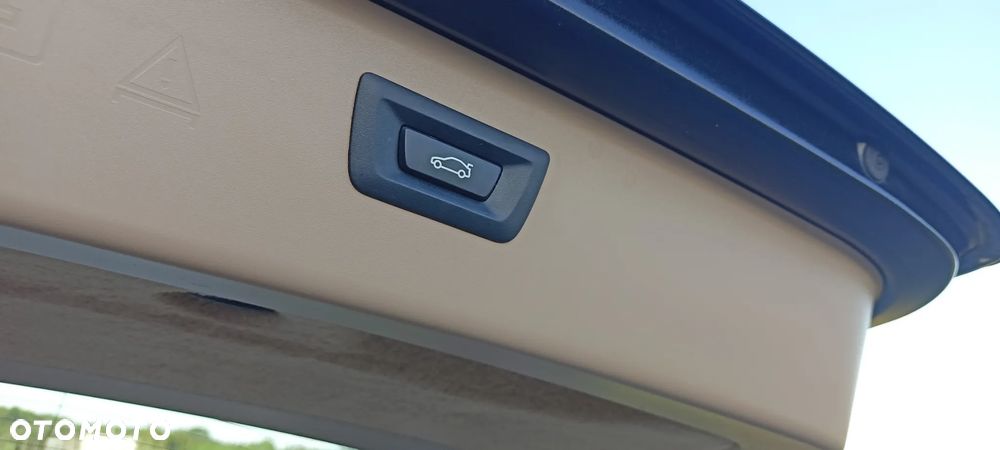 BMW Seria 5 520i Luxury Line - 15