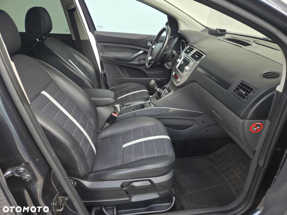 Ford Kuga - 11