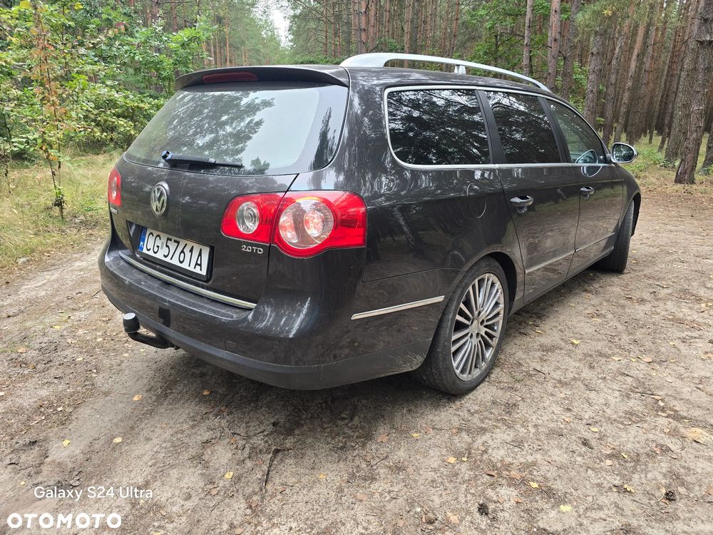 Volkswagen Passat 2.0 TDI Highline DSG - 2