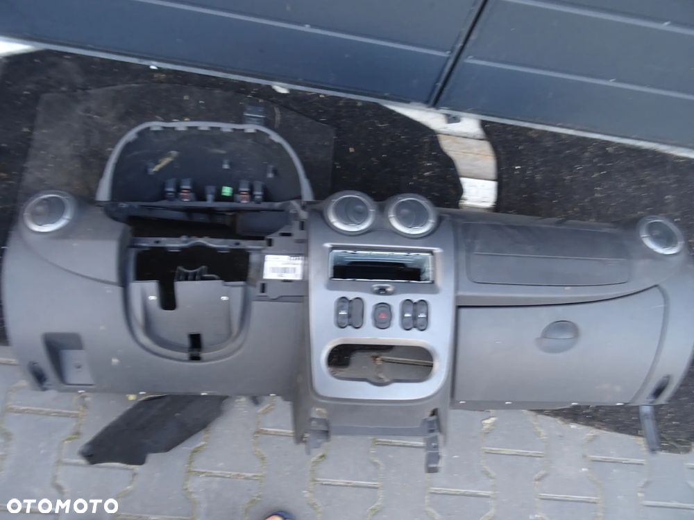 DACIA DUSTER DESKA WLOTY POWIETRZA  AIRBAG PASAZERA SCHOWEK CZESCI ROZNE - 4