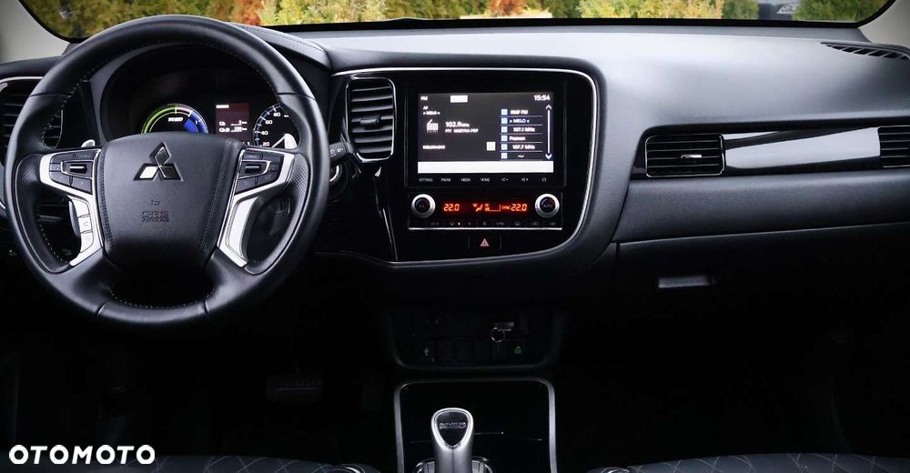 Mitsubishi Outlander - 15