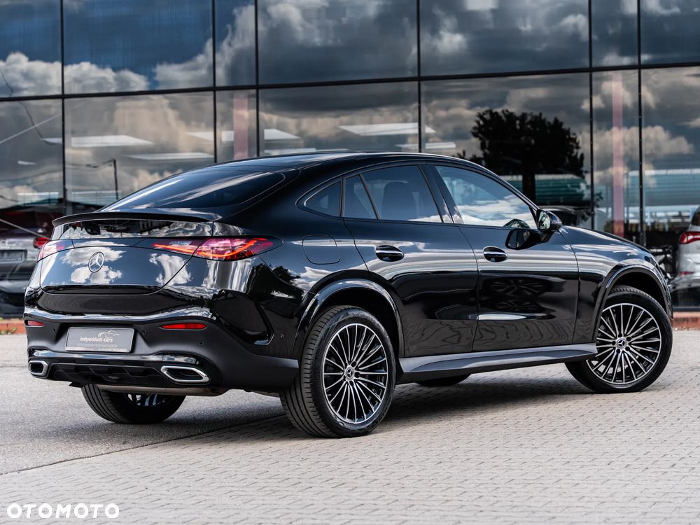Mercedes-Benz GLC 300 e 4Matic 9G-TRONIC AMG Line - 13