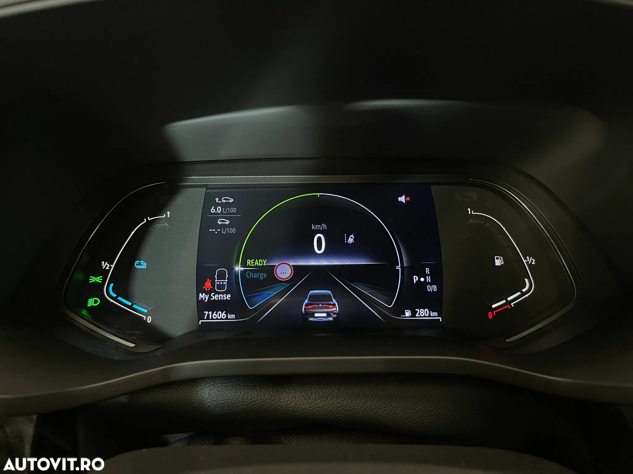 Renault Arkana E-TECH Hybrid RS Line - 33