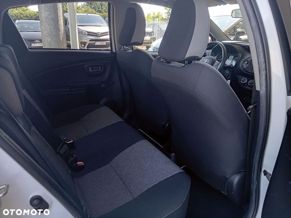 Toyota Yaris - 7