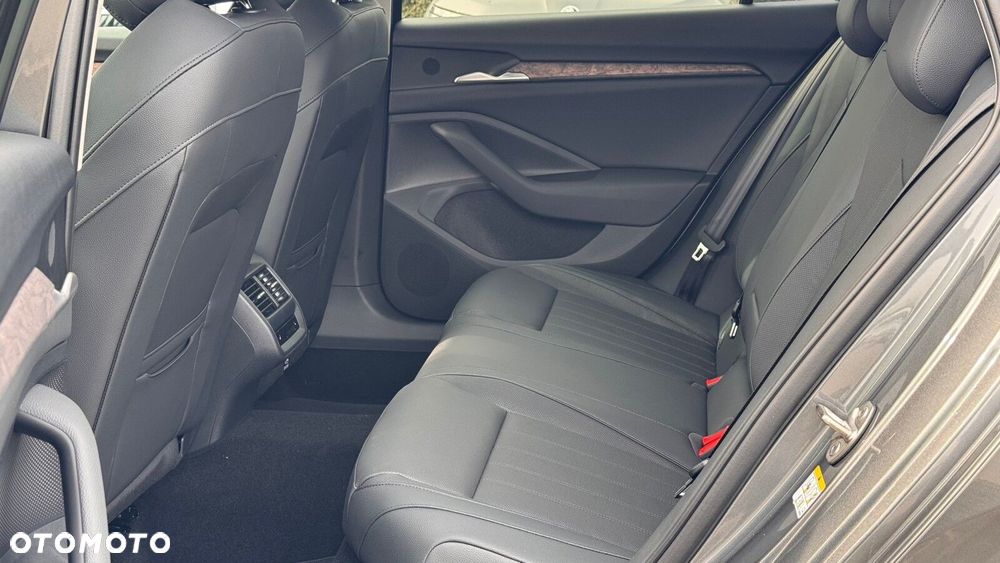 Skoda Superb 1.5 TSI L&K DSG - 19