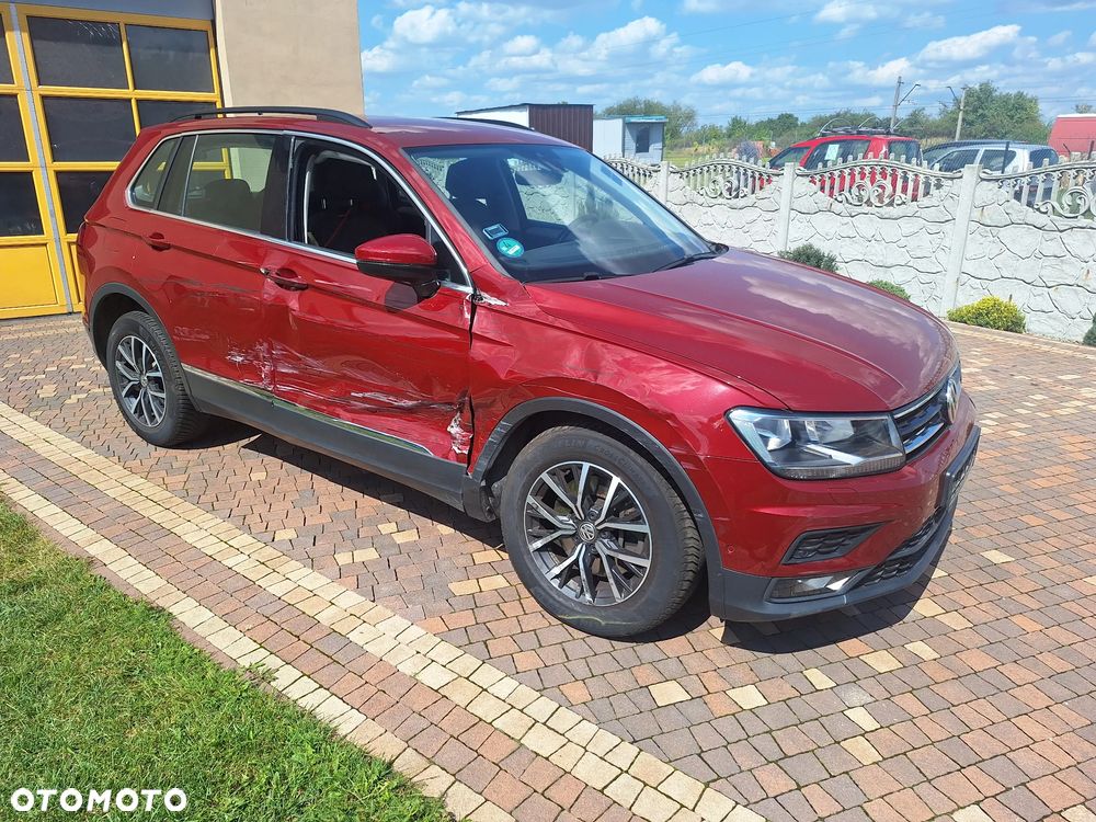 Volkswagen Tiguan - 1