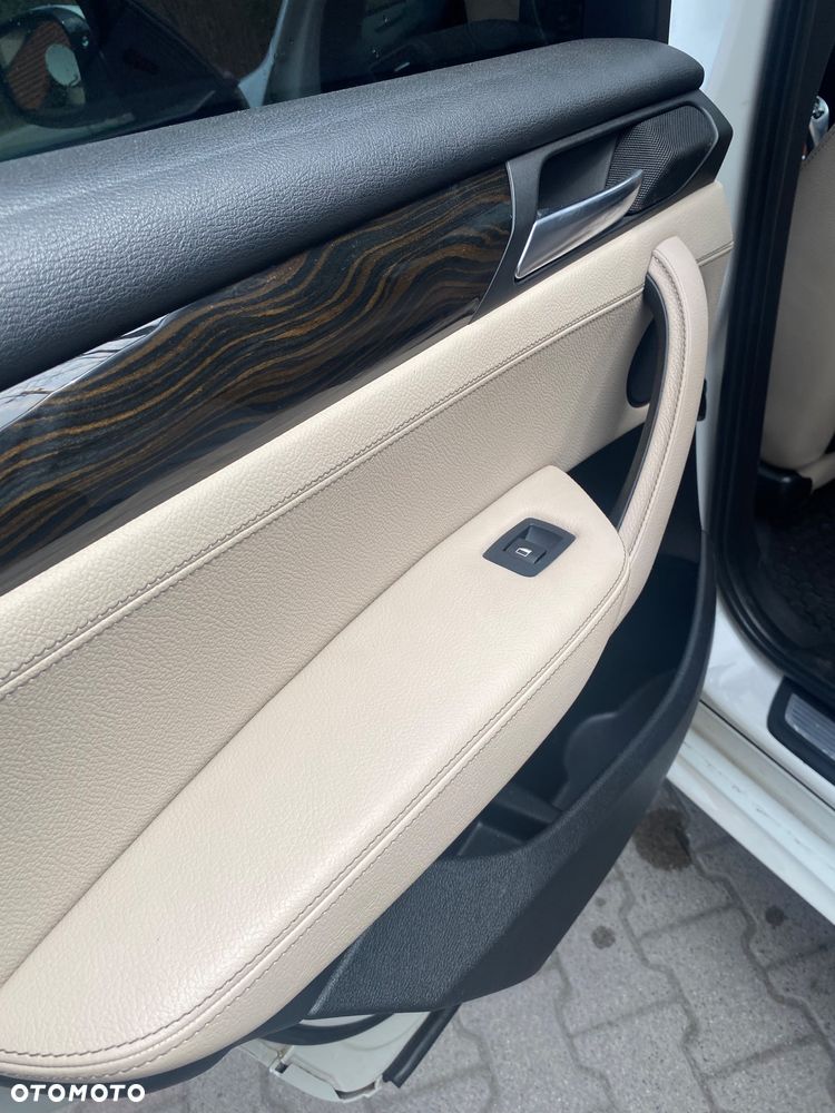 BMW X3 28i xDrive - 14