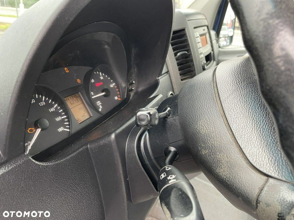 Mercedes-Benz Sprinter - 16