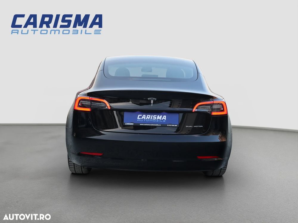 Tesla Model 3 - 5