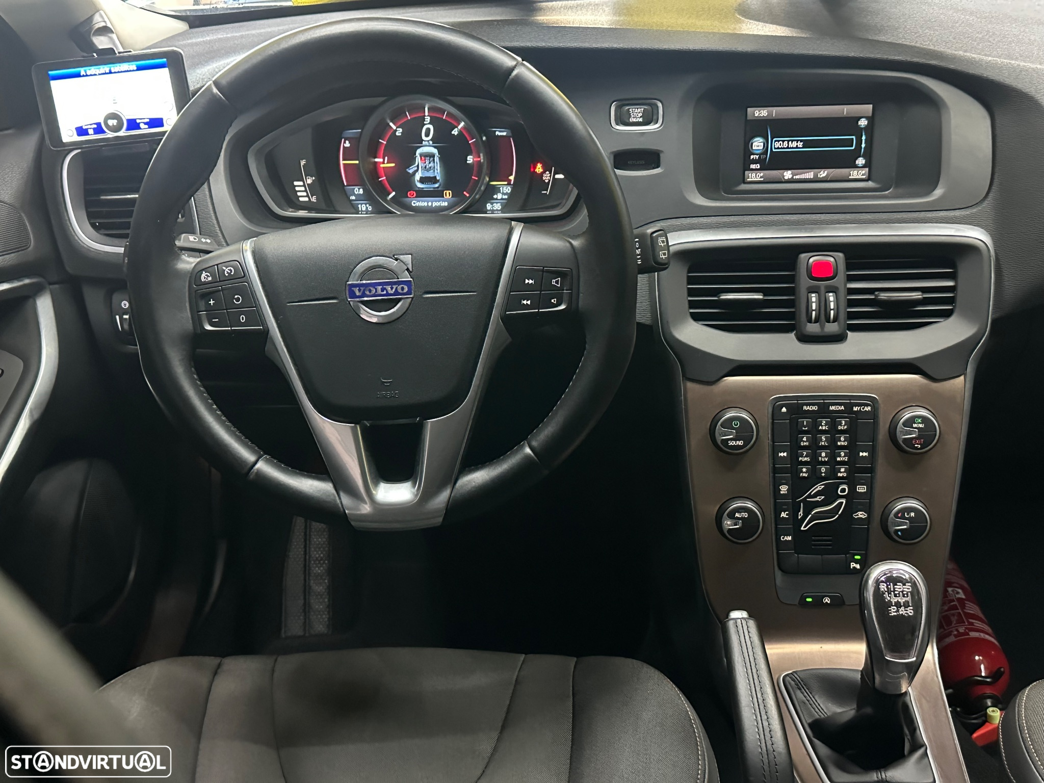 Volvo V40 Cross Country 1.6 D2 Momentum - 6