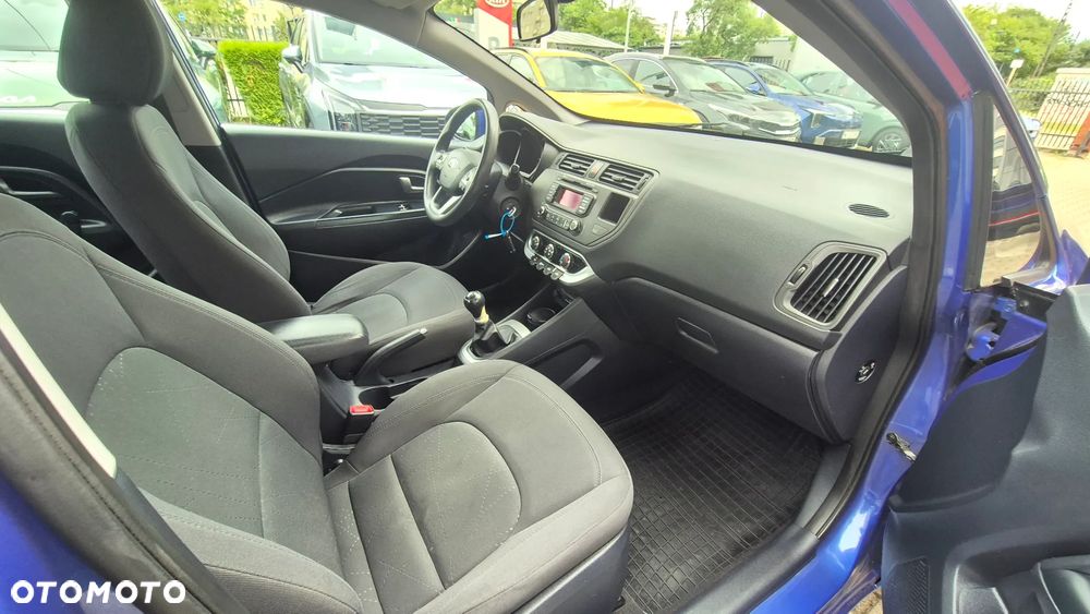 Kia Rio 1.2 L - 17