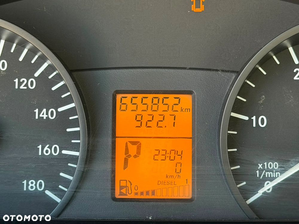 Mercedes-Benz Sprinter 516 - 25