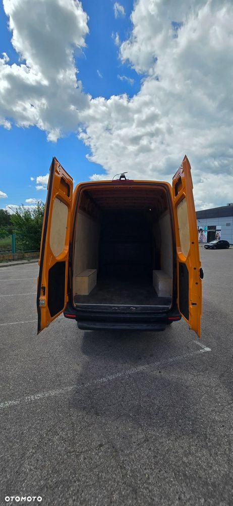 Mercedes-Benz SPRINTER - 16