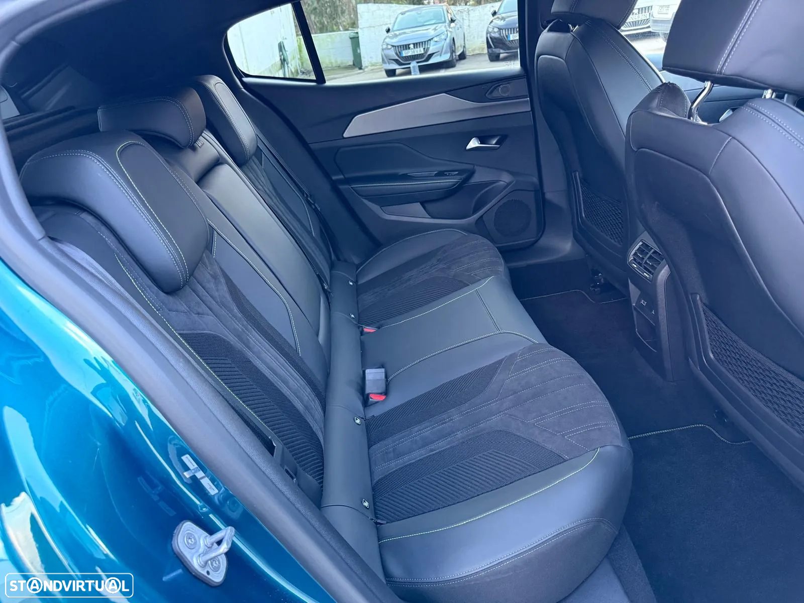Peugeot 408 1.2 PureTech GT EAT8 - 51