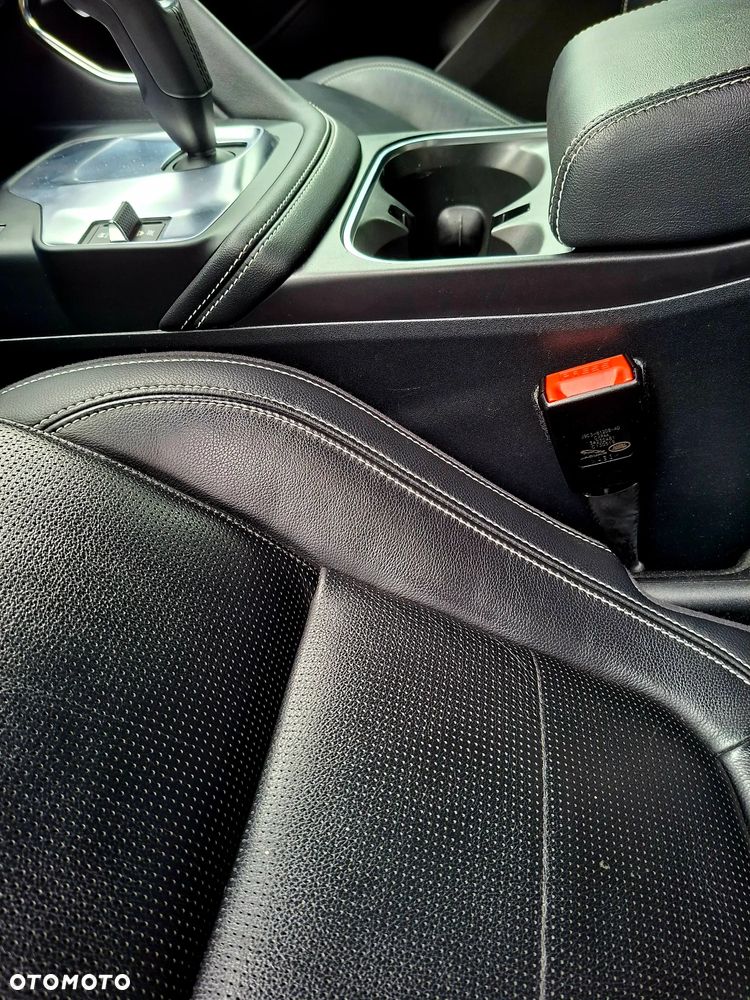 Jaguar E-Pace P200 AWD R-Dynamic - 22