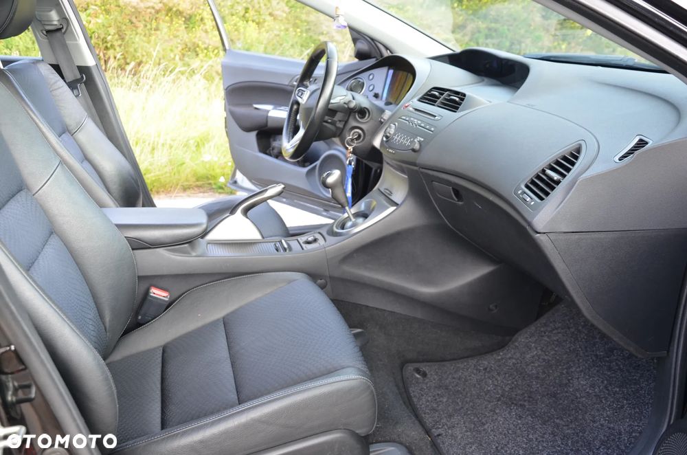 Honda Civic 1.8 Sport - 21