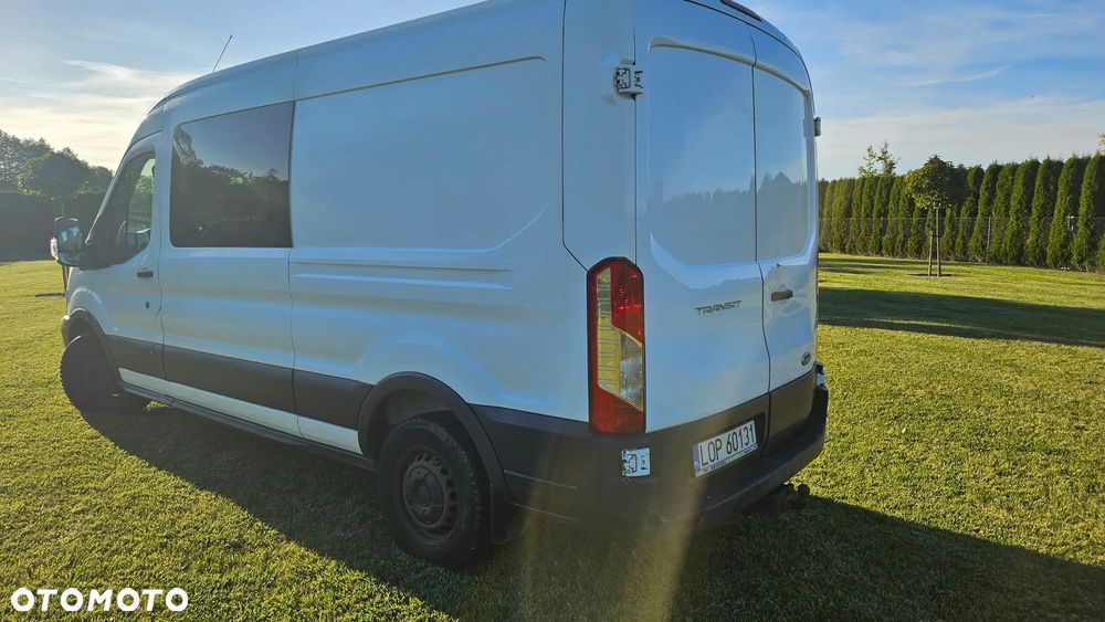 Ford Transit 7-osobowy doka - 22
