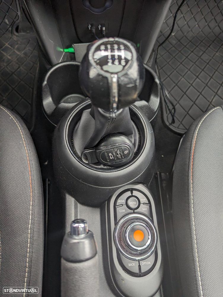 MINI 5 Portas One D - 10