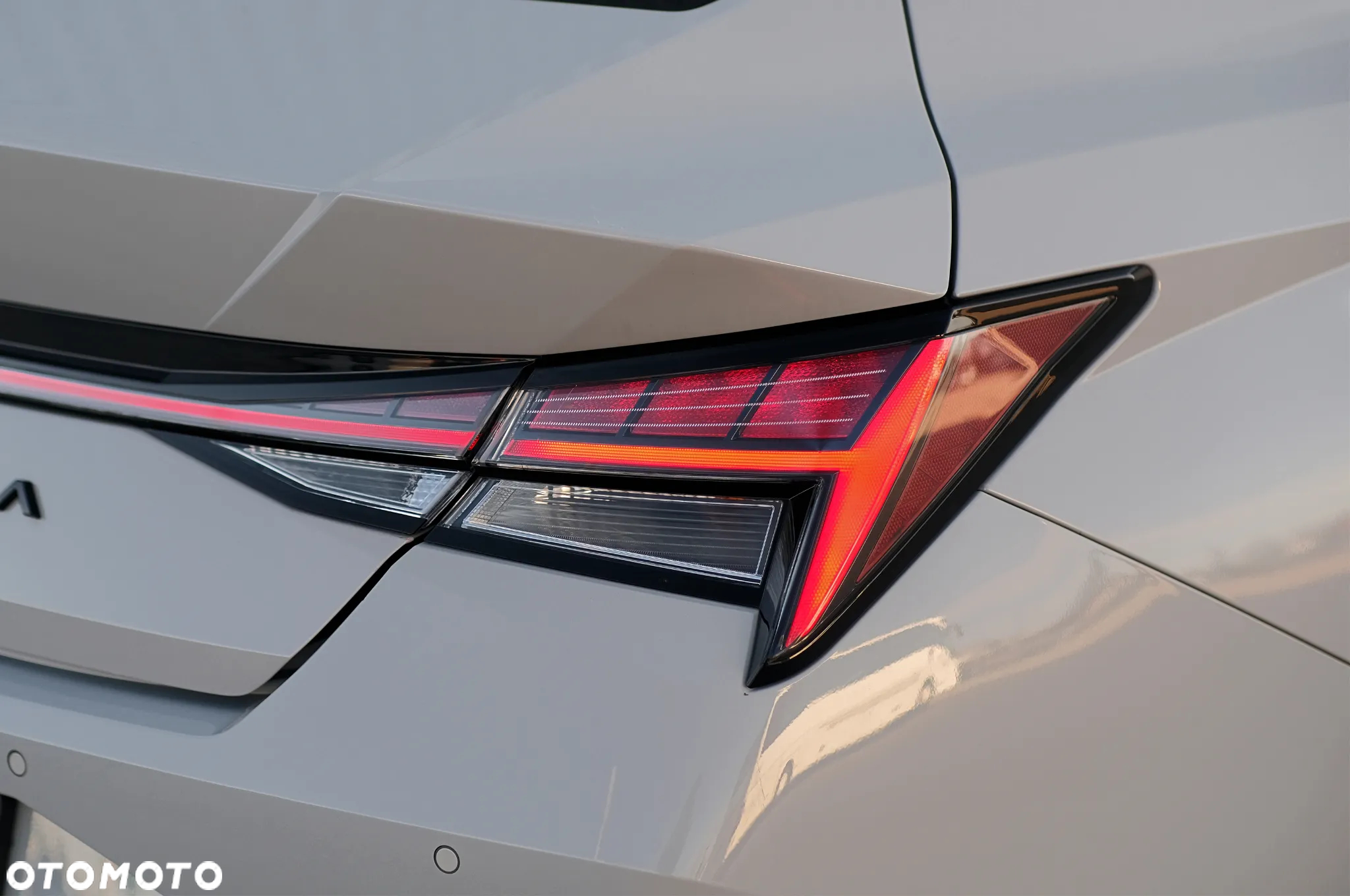 Hyundai Elantra 1.6 Smart CVT - 19