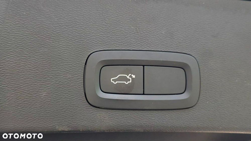 Volvo XC 40 - 24