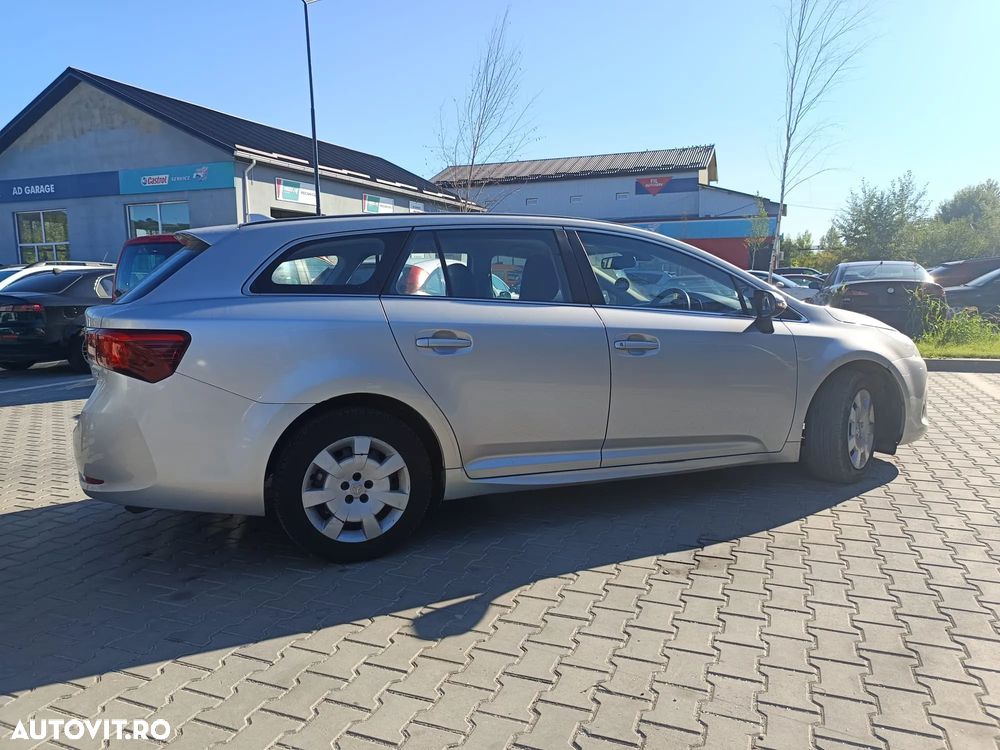 Dezmembram Toyota Avensis 2018 1.6 Diesel, cutie de viteze manuala - 3