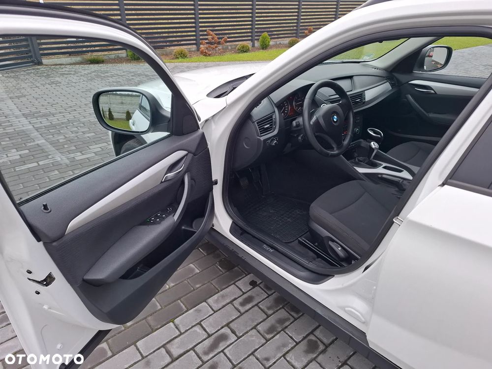 BMW X1 sDrive18d xLine - 12