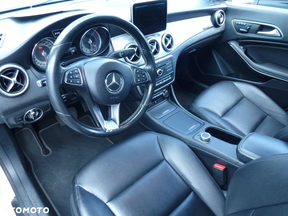 Mercedes-Benz CLA 250 4Matic 7G-DCT AMG Line - 8