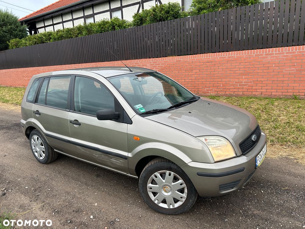 Ford Fusion - 9