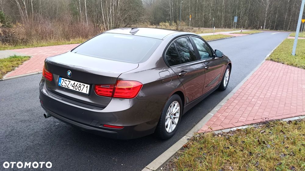 BMW Seria 3 316d - 6
