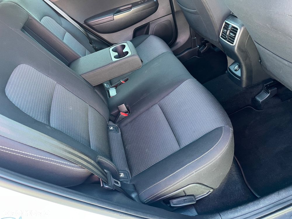 Kia Sportage 1.6 T-GDI Business Line 4WD - 27