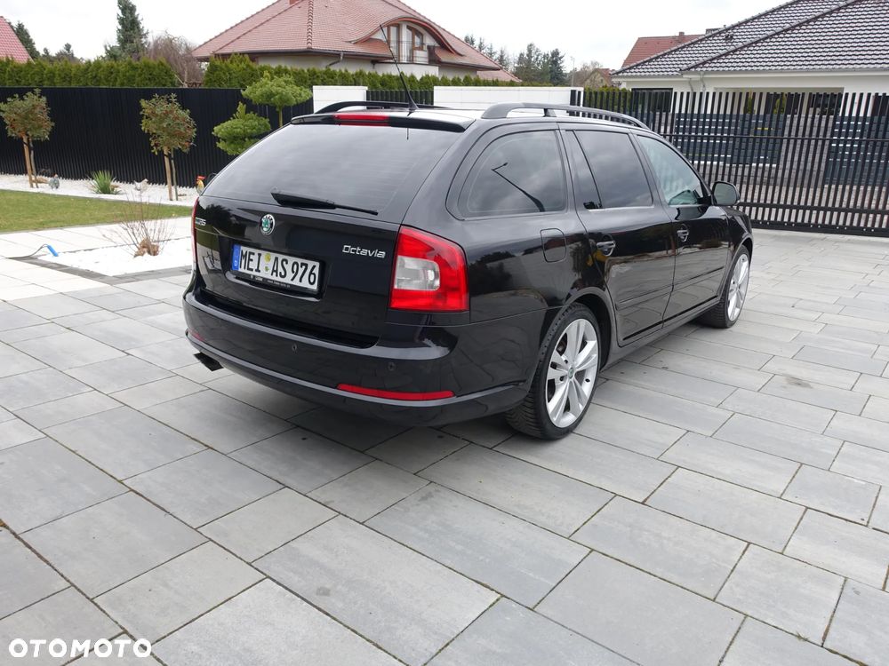 Skoda Octavia 2.0 TDI CR DPF RS - 6
