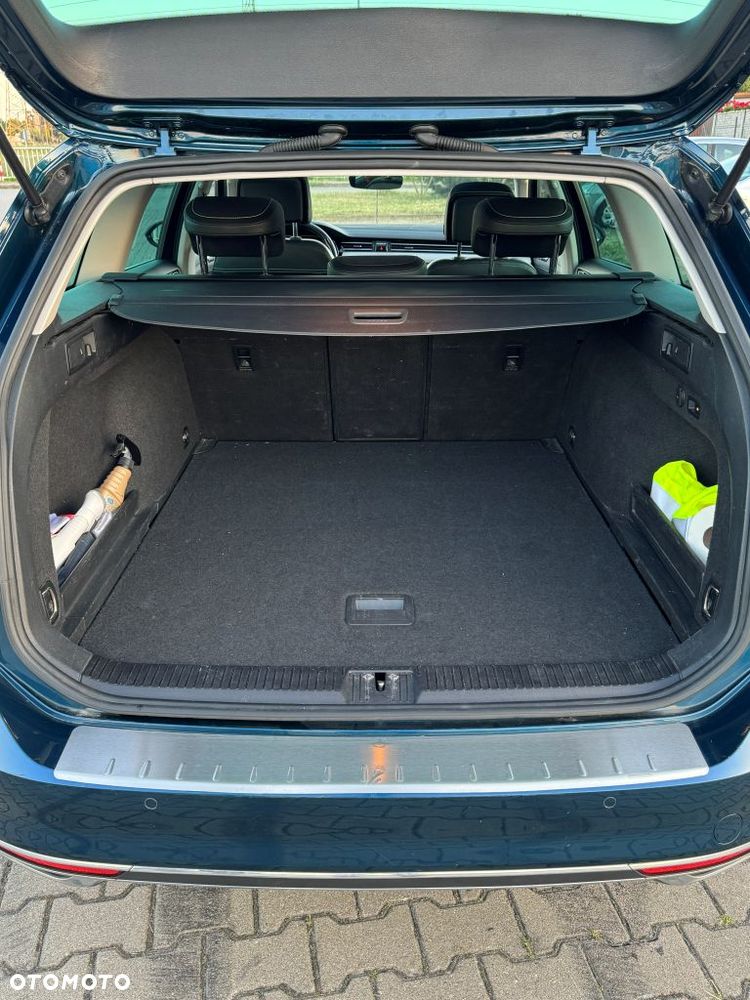 Volkswagen Passat 2.0 TDI 4Mot Elegance DSG - 24