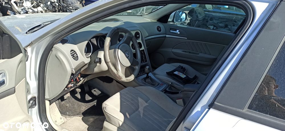 Alfa 159 Kombi 1,9 jtdm skrzynia manualna 6 biegów srebrna - 5